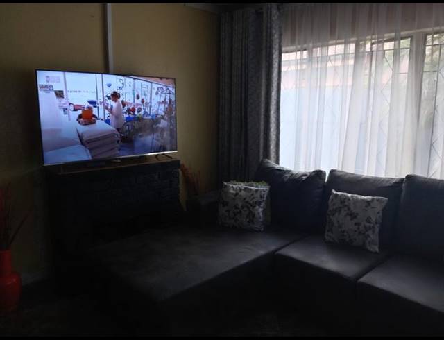 4 BEDROOM HOUSE FOR SALE IN HOSPITAL VIEW